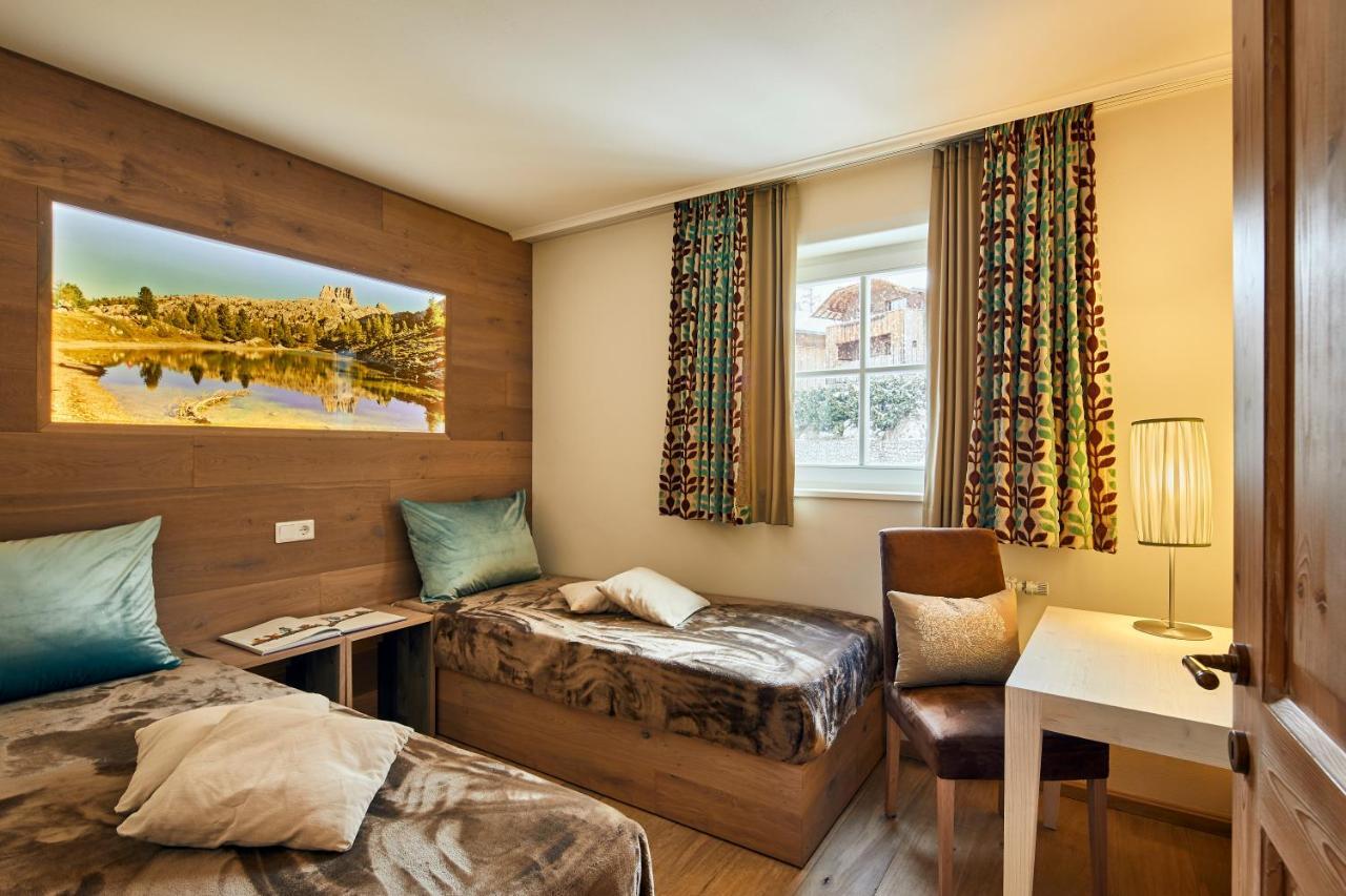 Dolomit Boutique Hotel Ла Вилла Экстерьер фото
